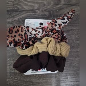 Scunci Leopard and Solid Hair Scrunchies Set NWT